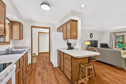 726 Saukdale Way, Madison, WI 53717 - Photo 10