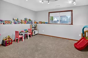 4109 Vidon Dr, Madison, WI 53704 - Photo 38