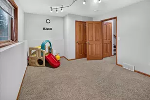 4109 Vidon Dr, Madison, WI 53704 - Photo 40