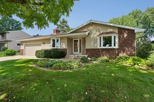 121 Winston Way, Waunakee, WI 53597 - Photo 2