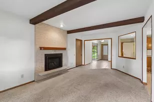 121 Winston Way, Waunakee, WI 53597 - Photo 4