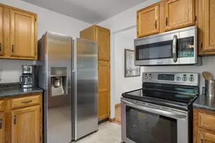 6 Lynbrook Cir, Madison, WI 53719 - Photo 10