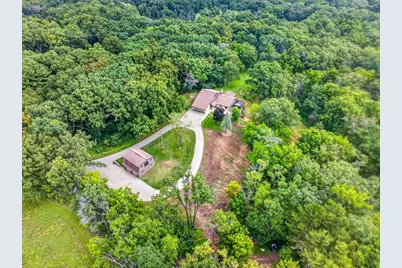 2670 N Britt Road, Janesville, WI 53548 - Photo 2
