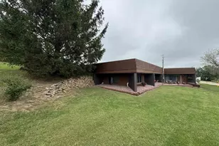 W8203 Hudson Rd, Browntown, WI 53522 - Photo 6