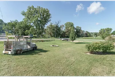 262 E Front Street, Markesan, WI 53946 - Photo 8