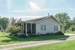 262 E Front St, Markesan, WI 53946 - Photo 1