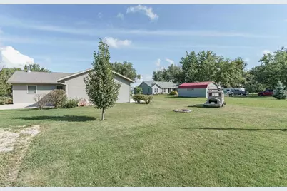 262 E Front Street, Markesan, WI 53946 - Photo 10