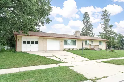 478 N Arch Street, Janesville, WI 53548 - Photo 2