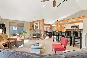 10 Apple Hill Cir, Madison, WI 53717 - Photo 2