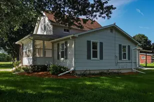404 East St, Other, IL 61277 - Photo 4