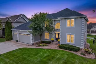 1308 Hanover Ct, Waunakee, WI 53597 - Photo 2