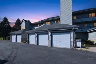 5387 Mariner's Cove Dr, Madison, WI 53704 - Photo 8