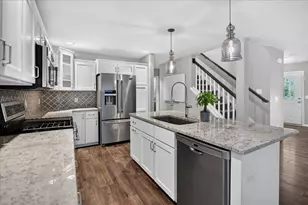 235 Blooming Leaf Wy, Madison, WI 53593 - Photo 8