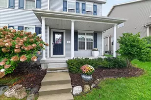 235 Blooming Leaf Wy, Madison, WI 53593 - Photo 2