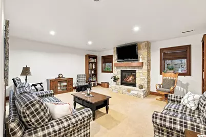 9077 Bentley Green, Verona, WI 53593 - Photo 40