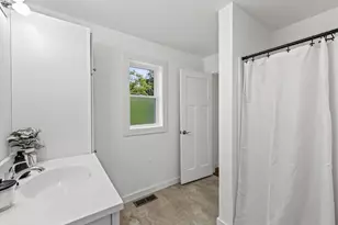 2422 E Hill Dr, Fitchburg, WI 53711 - Photo 16