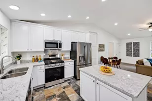 2422 E Hill Dr, Fitchburg, WI 53711 - Photo 10