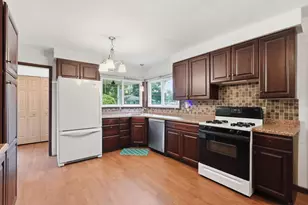 354 Maloney Dr, Fitchburg, WI 53713 - Photo 6