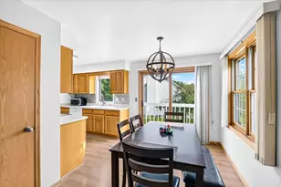 6916 Tottenham Rd, Madison, WI 53711 - Photo 10