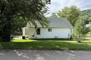 1325 Haseltine Ct, Richland Center, WI 53581 - Photo 28