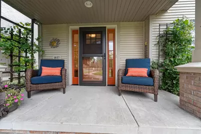 1657 Okeeffe Avenue, Sun Prairie, WI 53590 - Photo 2