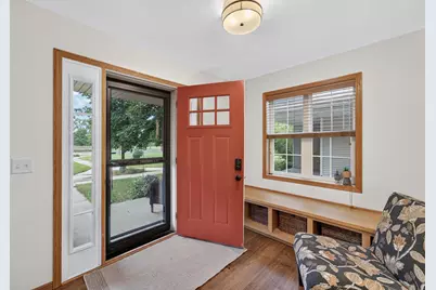 1657 Okeeffe Avenue, Sun Prairie, WI 53590 - Photo 4
