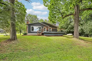 101 Potowatomi Dr, Edgerton, WI 53534 - Photo 4
