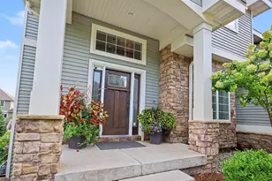 2022 Foggy Mountain Pass, Waunakee, WI 53597 - Photo 4