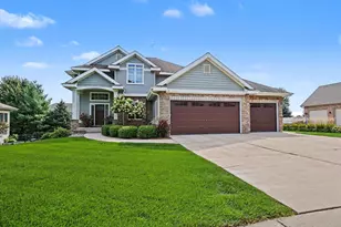 2022 Foggy Mountain Pass, Waunakee, WI 53597 - Photo 2