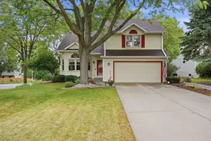 2 Cottonwood Cir, Madison, WI 53704 - Photo 1
