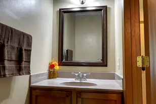 3205 Clove Dr, Madison, WI 53704 - Photo 14