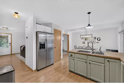 3713 Frosted Leaf Drive, Madison, WI 53719 - Photo 8
