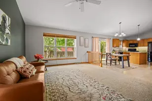 250 Wind Stone Dr, Madison, WI 53718 - Photo 6