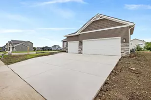 211 Michelle Ln, Cottage Grove, WI 53527 - Photo 2