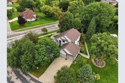 1299 St Patrick Way, Sun Prairie, WI 53590 - Photo 4