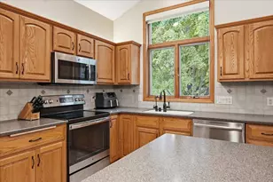 1299 St Patrick Way, Sun Prairie, WI 53590 - Photo 18