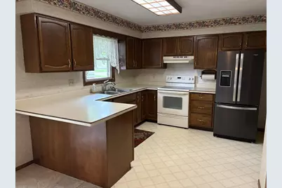 439 Higgins Drive, Janesville, WI 53536 - Photo 14