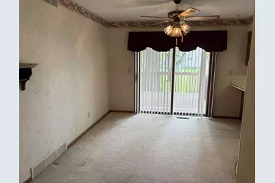 439 Higgins Drive, Janesville, WI 53536 - Photo 8