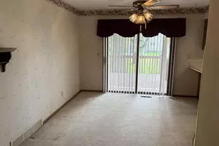 439 Higgins Dr, Janesville, WI 53536 - Photo 8