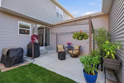 1082 O'Keeffe Avenue, Sun Prairie, WI 53590 - Photo 6