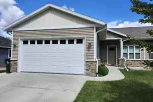 720 Forest Edge Dr, Mazomanie, WI 53560 - Photo 2