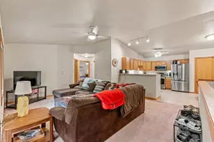 339 Starkweather Dr, Beaver Dam, WI 53916 - Photo 4
