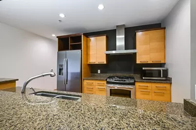 309 W Washington Avenue #905, Madison, WI 53703 - Photo 12