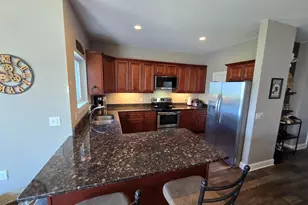 1843 Park View Dr, Baraboo, WI 53913 - Photo 6