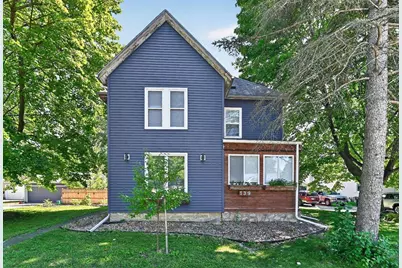139 Jones Street, Sun Prairie, WI 53590 - Photo 2