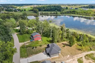 W647 Oak Shore Dr, Fall River, WI 53932 - Photo 68