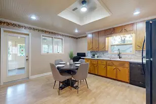 625 Grove St, Fort Atkinson, WI 53538 - Photo 6