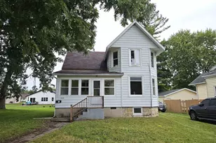 625 Grove St, Fort Atkinson, WI 53538 - Photo 1