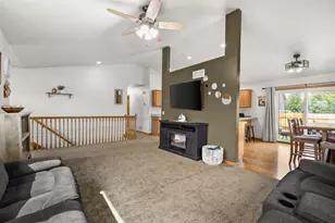 141 Shawn Ave, Arlington, WI 53911 - Photo 2