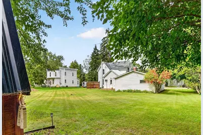 300 W Madison Street, Spring Green, WI 53588 - Photo 10